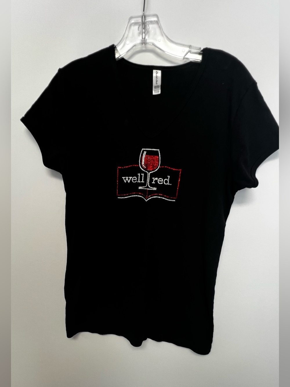 CHRIS’S STUFF SHORT SLEEVE V NECK , BLACK TEE w/RHINESTONE GRAPHIC OF WINE GLASS